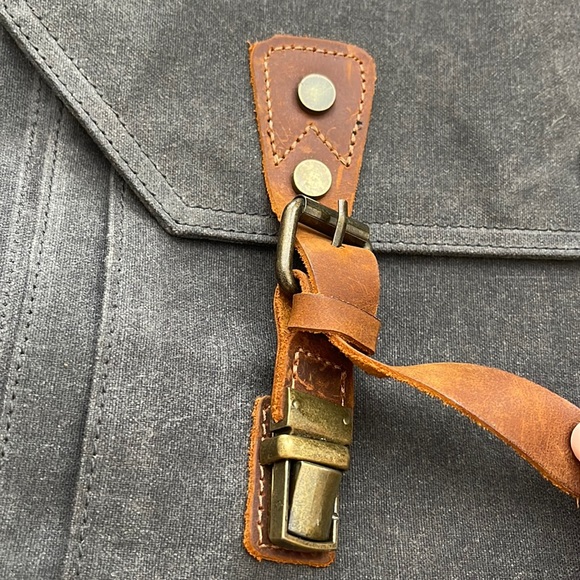 SOLD💢Men's Gray Fabric & Leather Laptop/ Messenger Bag - Picture 2 of 8